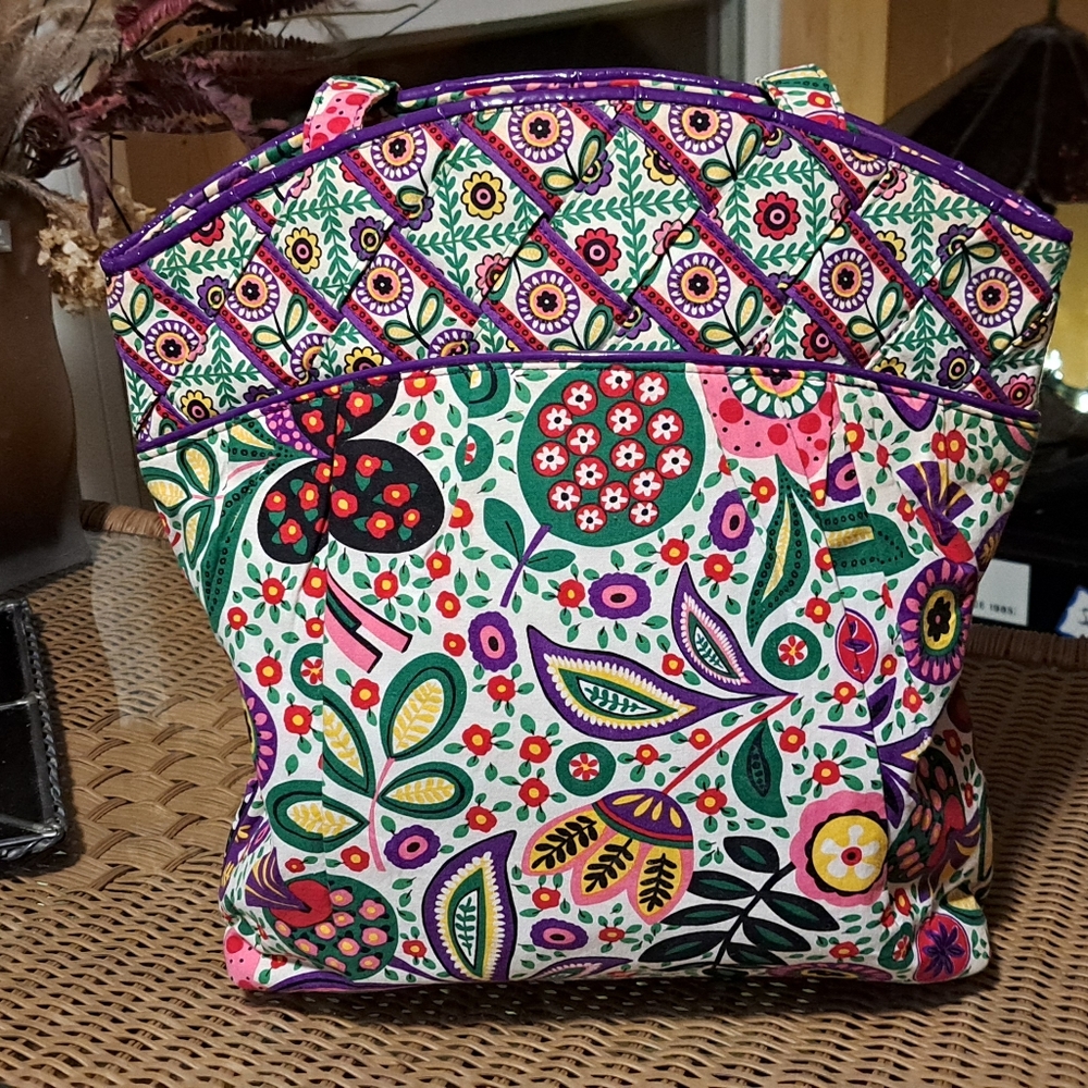 Vera Bradley Viva La Vera Floral Patterned Women's Bag. Bright Colors. - Picture 4 of 14